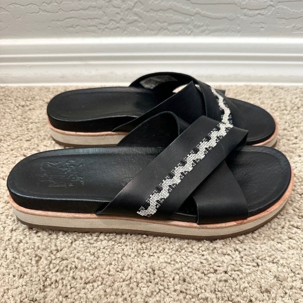 MERRELL Black Leather Slide Sandals Women 10 Zig Zag Strap Platform Comfort